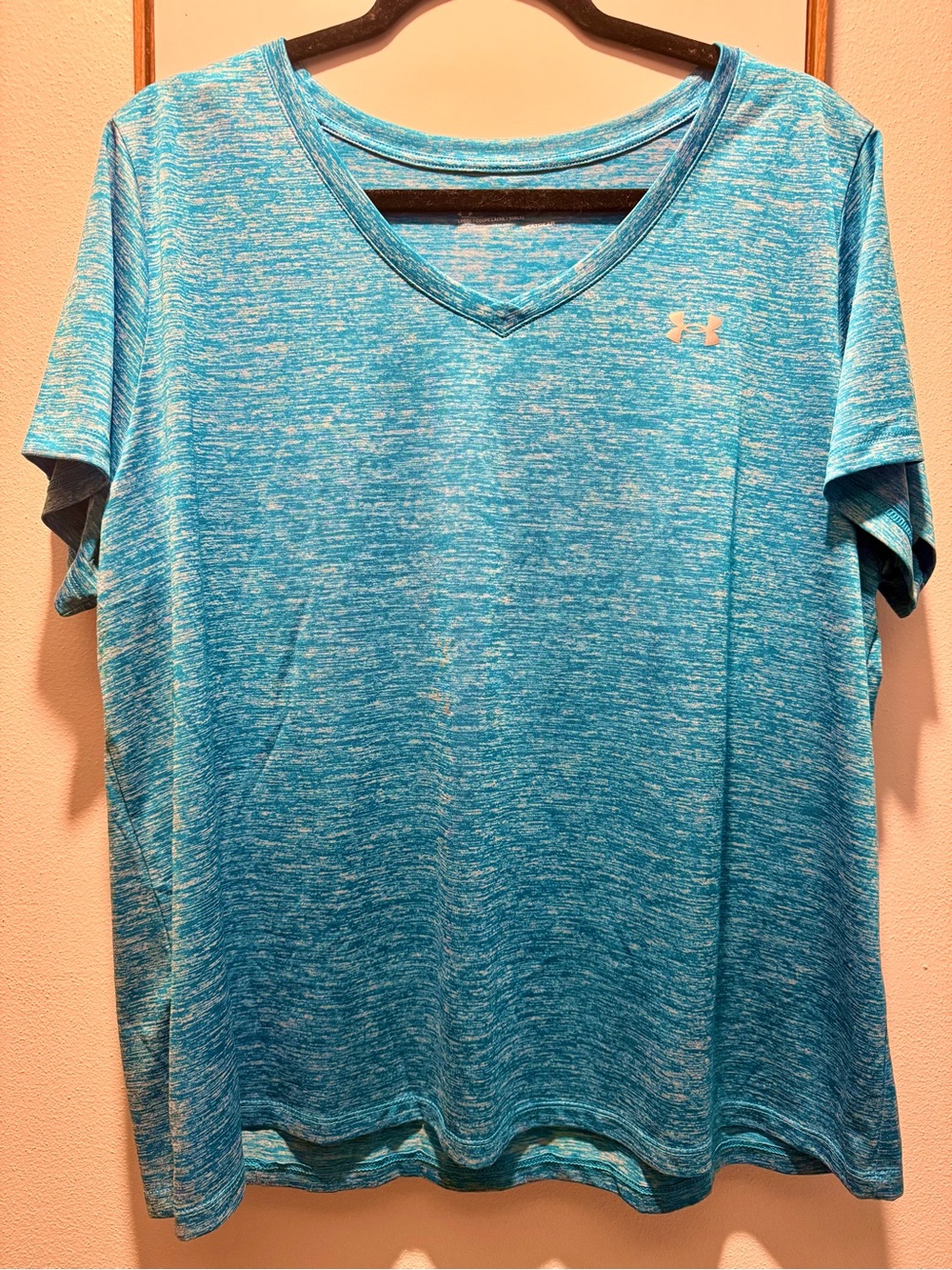 Under Armour Women’s Blue Heather V-Neck Short Sleeve Tee